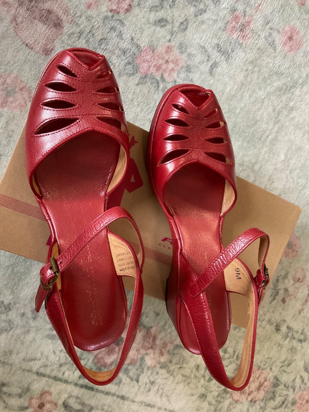 Re-mix Vintage red vogue sandle 9 - Picture 6 of 6
